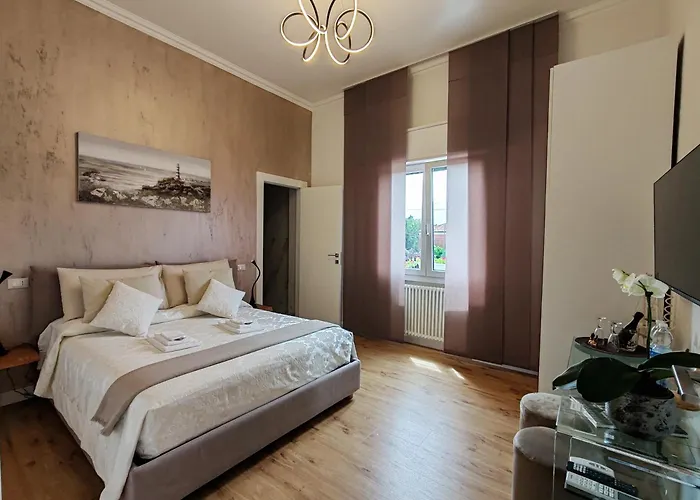 לינה וארוחת בוקר Astri Venice 3*